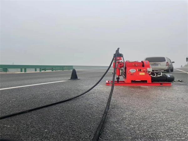 金寨马路路基路面开裂下沉注浆加固灌浆
